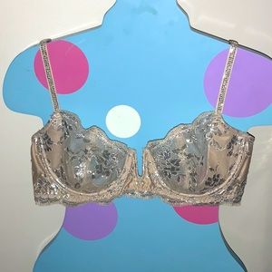 Never worn lace Victoria’s Secret bra